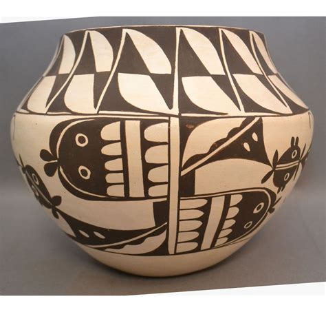 Wilbert “Junior” and <b>Diane Aragon</b> are full blooded Native American Indians. . Acoma pottery wikipedia